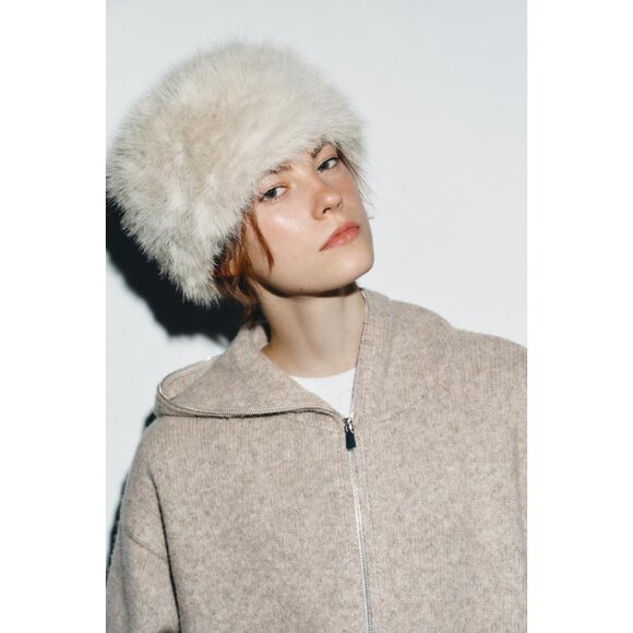 ZARA SHEEPSKIN SKULLCAP main image 4